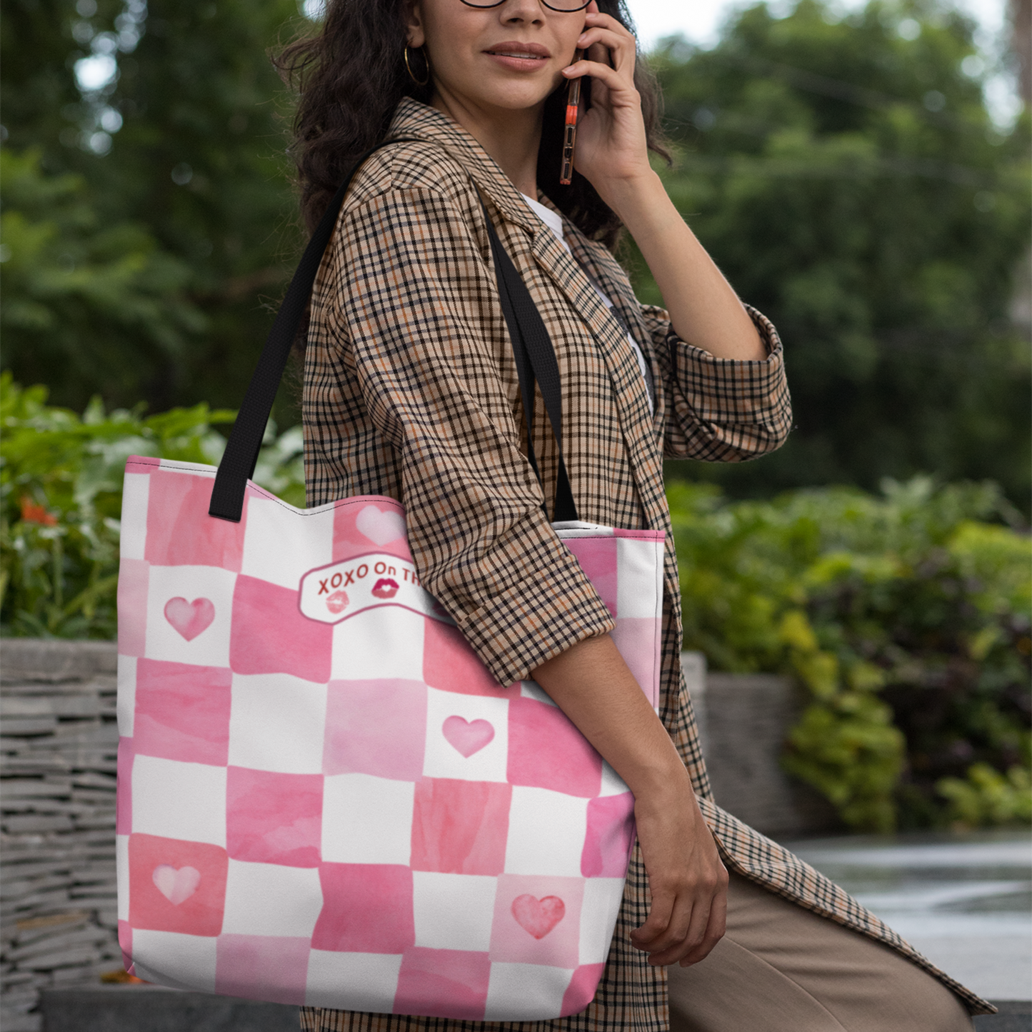 Gen Z Pink and White Checkerboard Bag Love Themed Aesthetic Valentine's Gift Tote For Young Women For Romantic Occasions Trendy Pink Tote