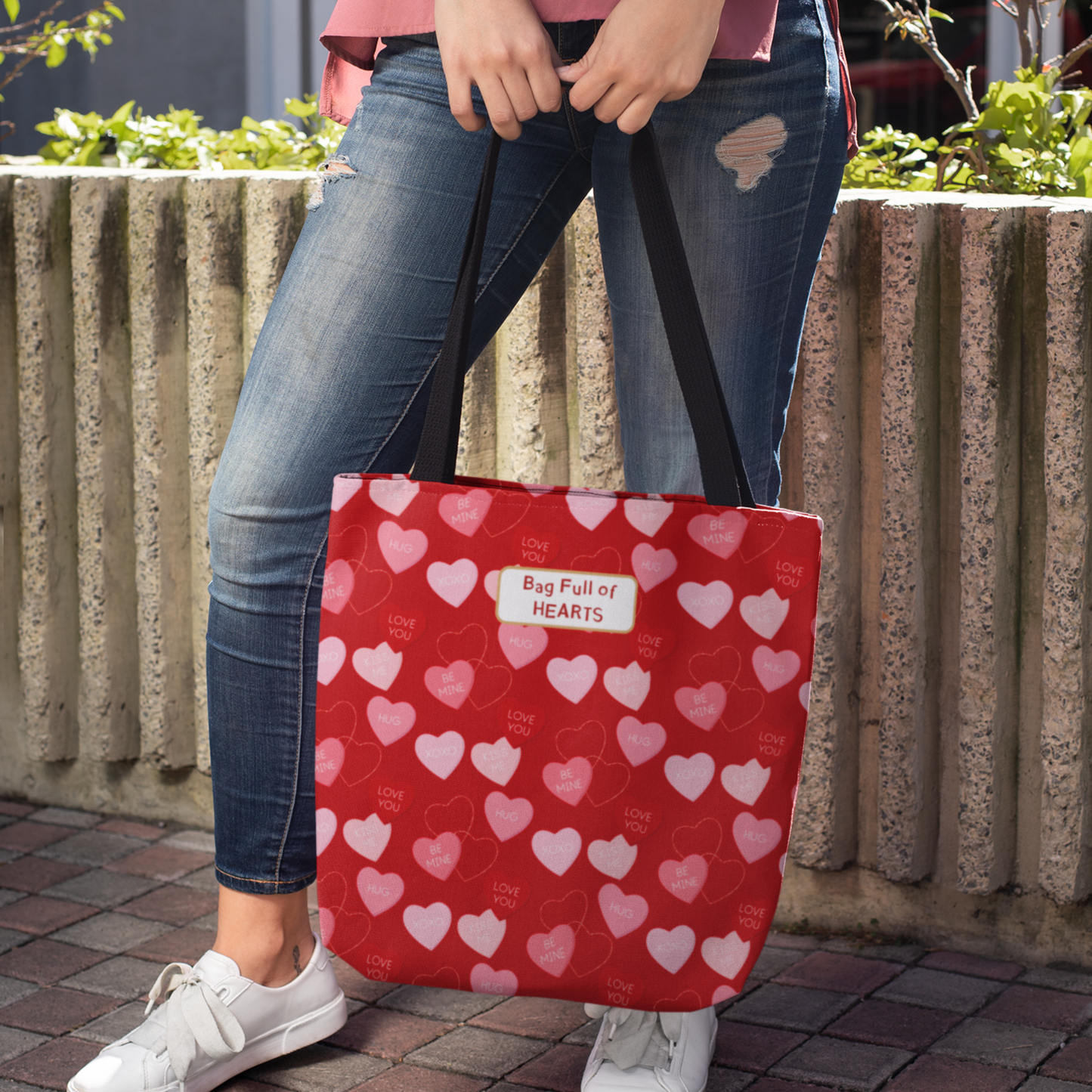 Red Candy Heart Valentine's Tote For Gifting Romantic Reusable Everyday Carry Bag For Women Durable Heart-Filled Shopping Tote Everyday Carryall